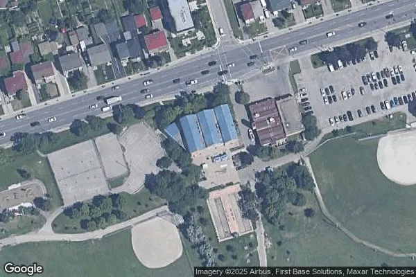 Tennis in Amesbury Park
