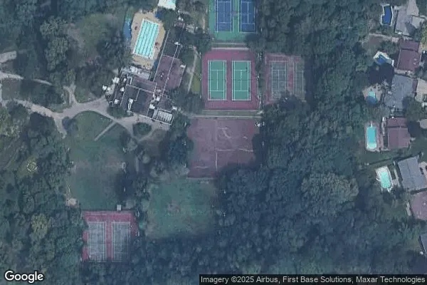 Tennis in Adventure Valley Tennis Club