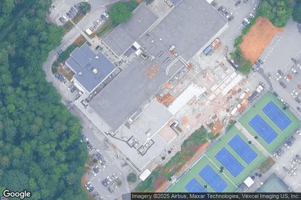 Tennis in Hollyburn Country Club