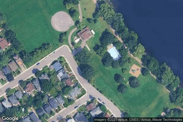 Tennis in Brantwood Park