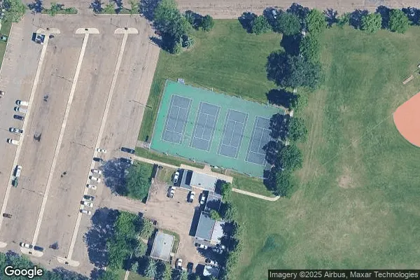 Tennis in Borden Park