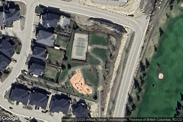 Tennis in Birkdale Park