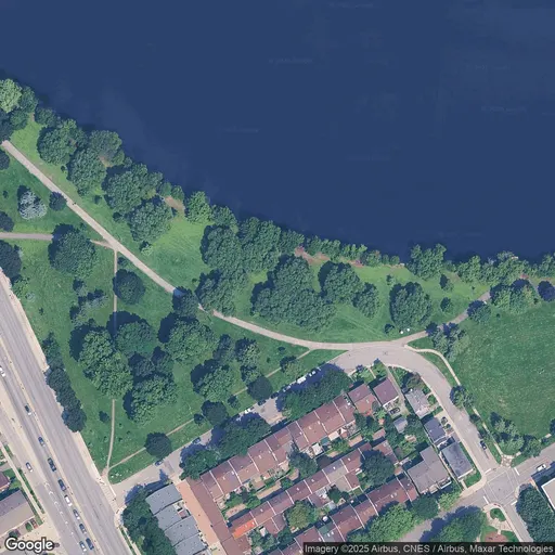 Tennis in Bordeleau Park