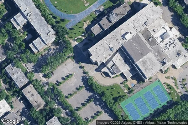 Tennis in Calixa-Lavallee High School