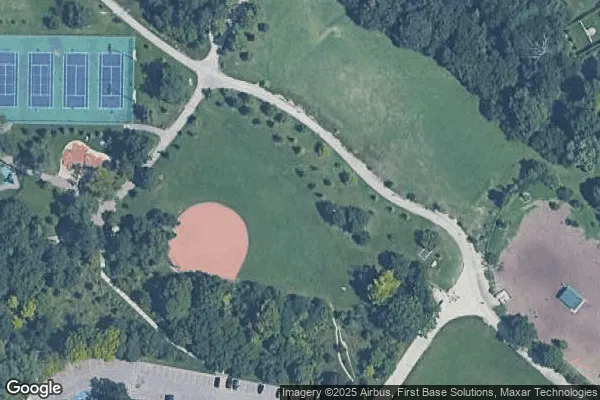 Tennis in Cedarvale Park