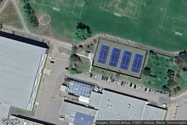 Tennis in Club de Tennis d'Alma Inc.