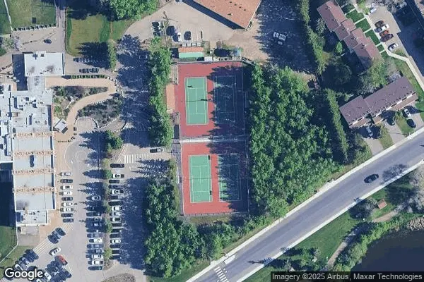 Tennis in Broadmoor Tennis Club