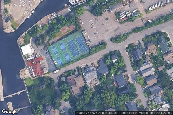 Tennis in Britannia Yacht Club