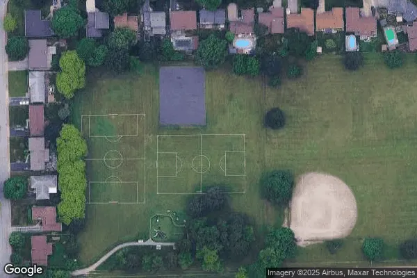 Tennis in Cherryhill Park