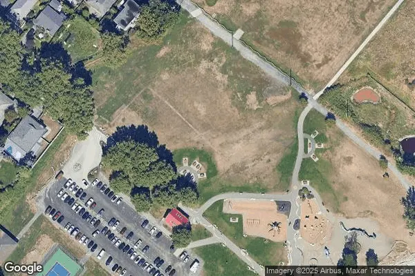 Tennis in Cadboro-Gyro Park