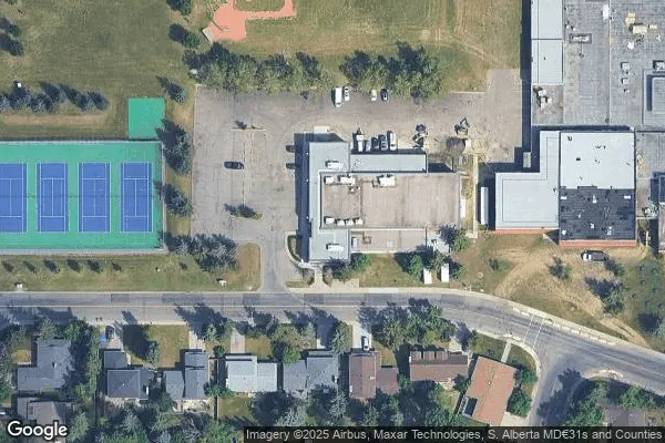 Tennis in Canyon Meadows Tennis Courts