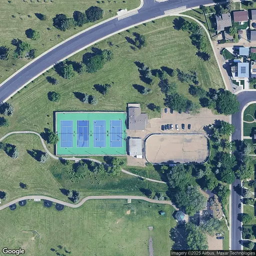 Tennis in Capilano Tennis Club