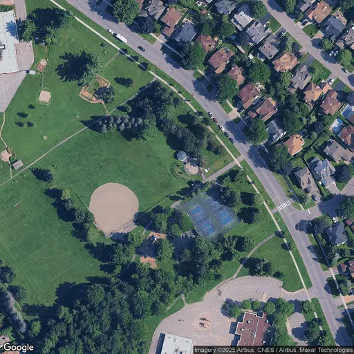 Tennis in Chapel Hill Park