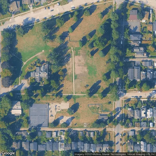 Tennis in Burrard View Park