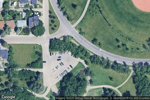 Tennis in Confederation Park (East)