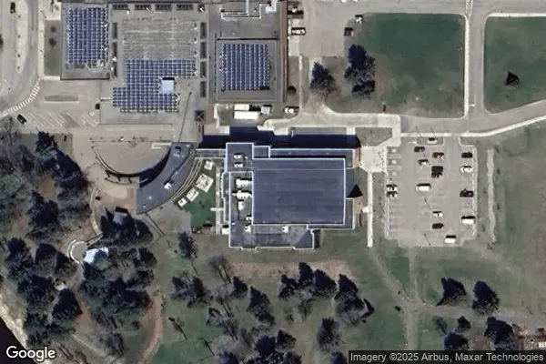 Tennis in Confederation College Tennis Courts