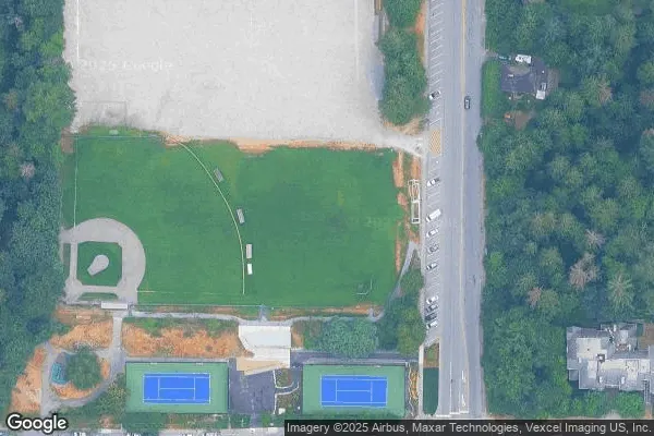 Tennis in Delbrook Park