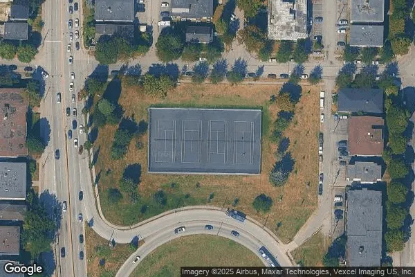 Tennis in Eburne Park