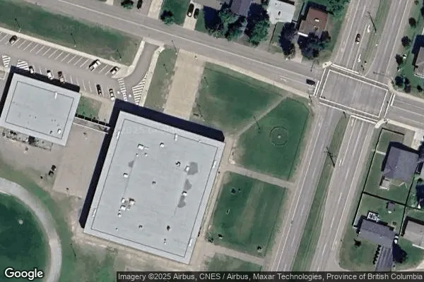 Tennis in Ecole Lac Des Bois Elementary