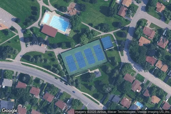 Tennis in Glen Cairn Tennis Club