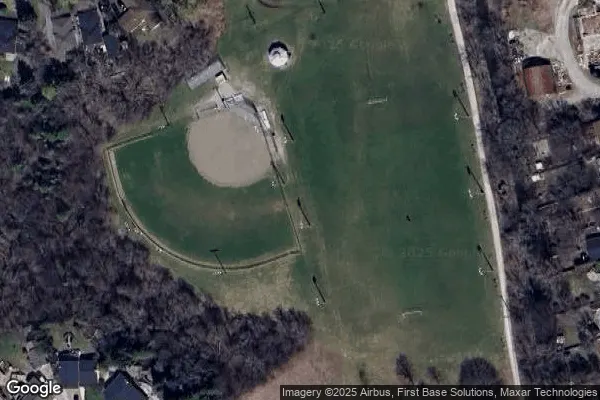 Tennis in Fleury Park Public Tennis Courts