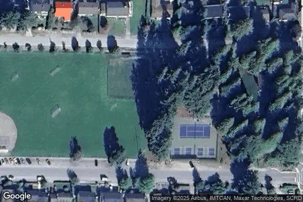 Tennis in Hackett Park
