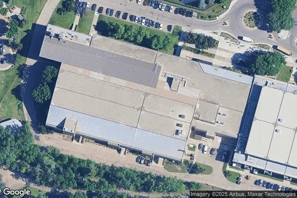 Tennis in Kinsmen Sports Centre