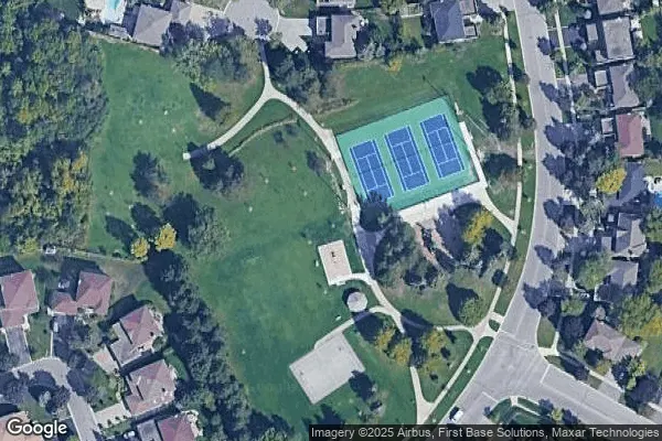 Tennis in Kiloran Park