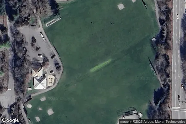 Tennis in Mackin Park