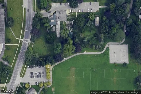 Tennis in Lester B. Pearson Park