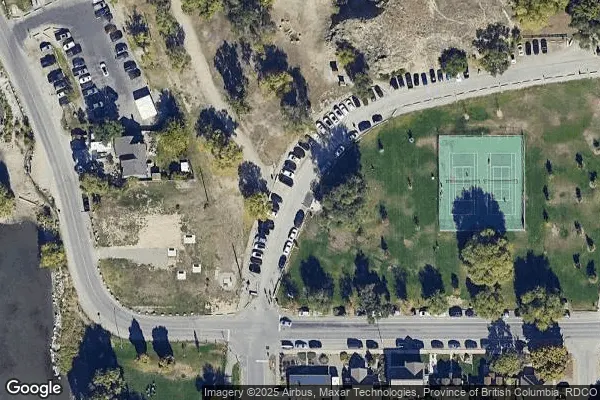 Tennis in Knox Mountain Park