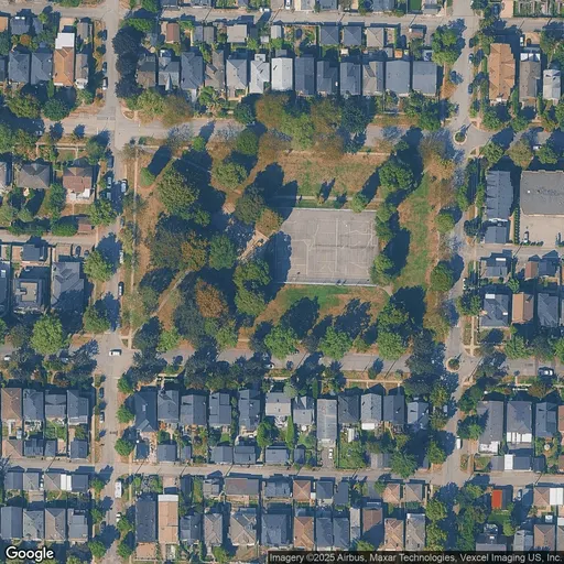 Tennis in MacDonald Park