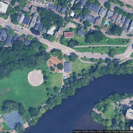 Tennis in New Edinburgh Park