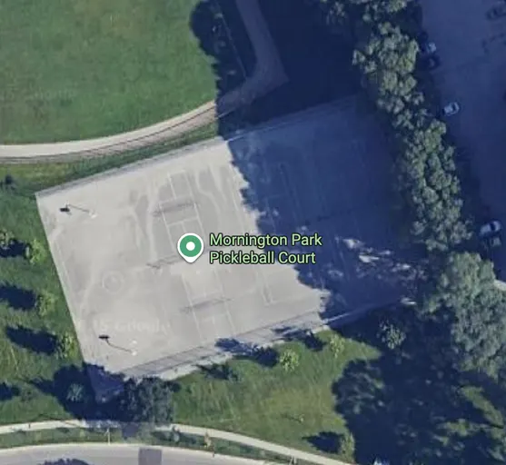 Tennis in Mornington Park