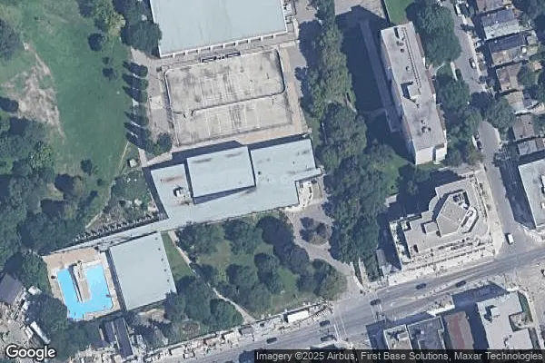Tennis in North Toronto Memorial Community Centre