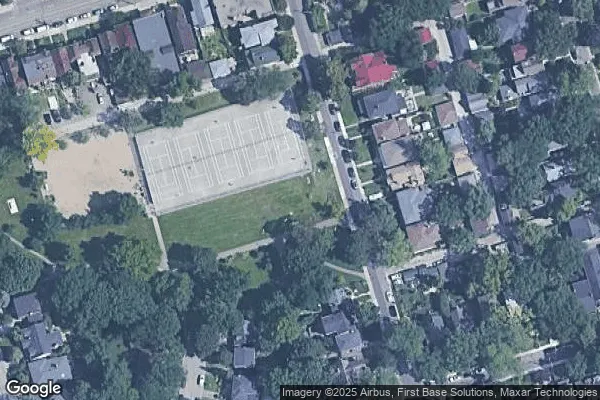 Tennis in Norwood Park