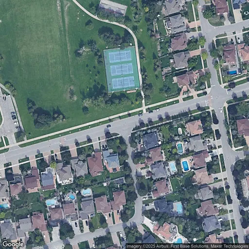 Tennis in Rose Mandarino Park