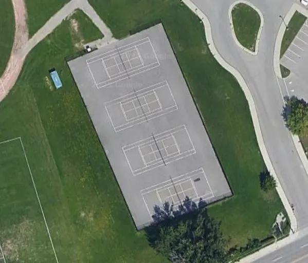 Tennis in Kaufman Park