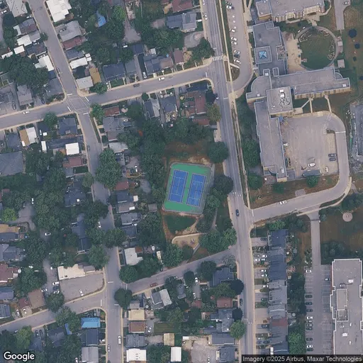 Tennis in Riverview Park