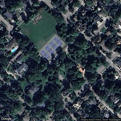 Tennis in St. George Park Tennis courts