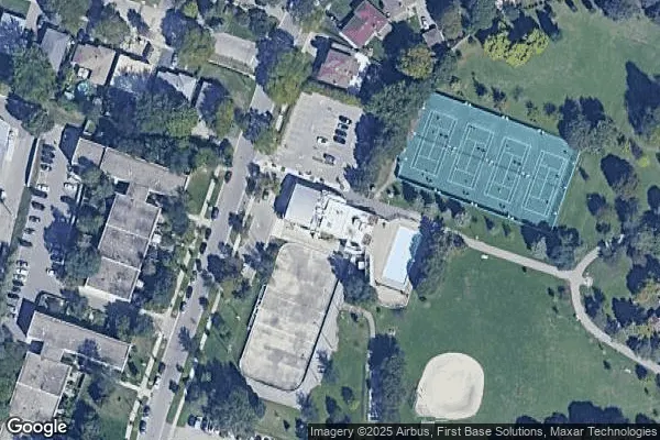 Tennis in O'Connor Hills Tennis Club