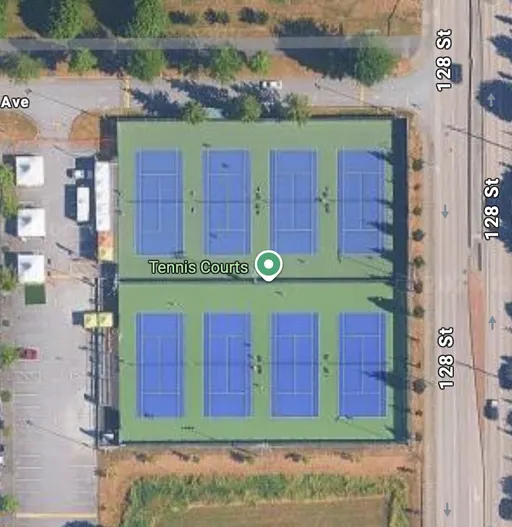 Tennis in Newton Athletic Park