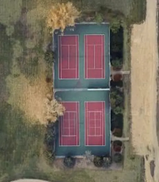 Tennis in Scott Park