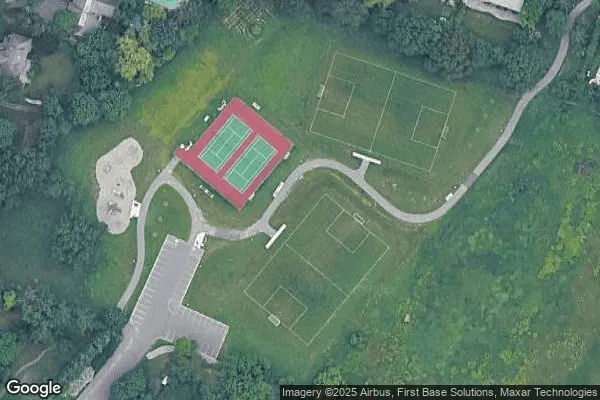 Tennis in Oakridge Tennis Club