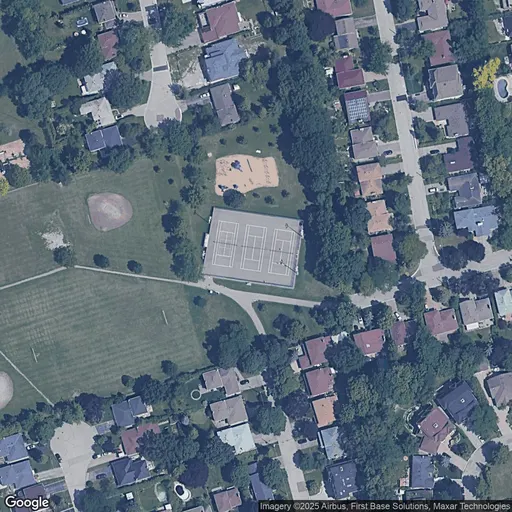 Tennis in Newtonbrook Tennis Club