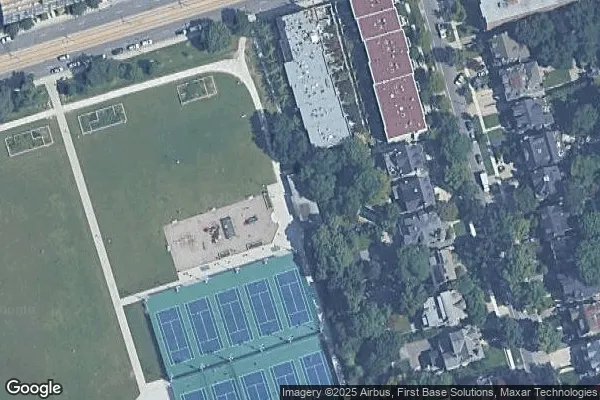 Tennis in Sir Winston Churchill Park Tennis Club