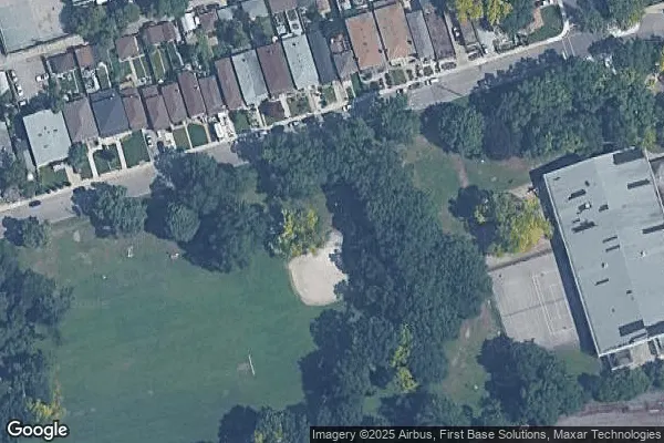 Tennis in Runnymede Park