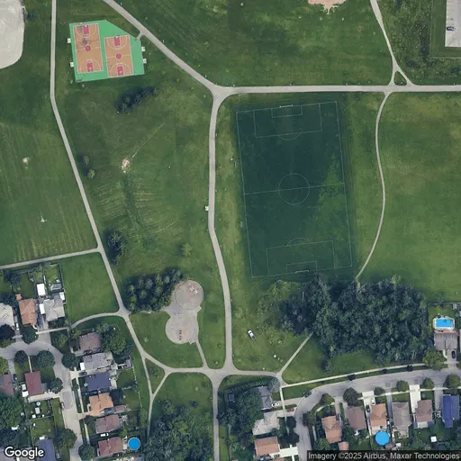 Tennis in White Oaks Park