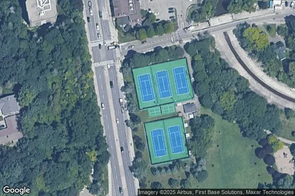 Tennis in Valley Tennis Club