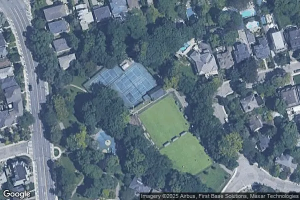 Tennis in North Toronto Tennis Club